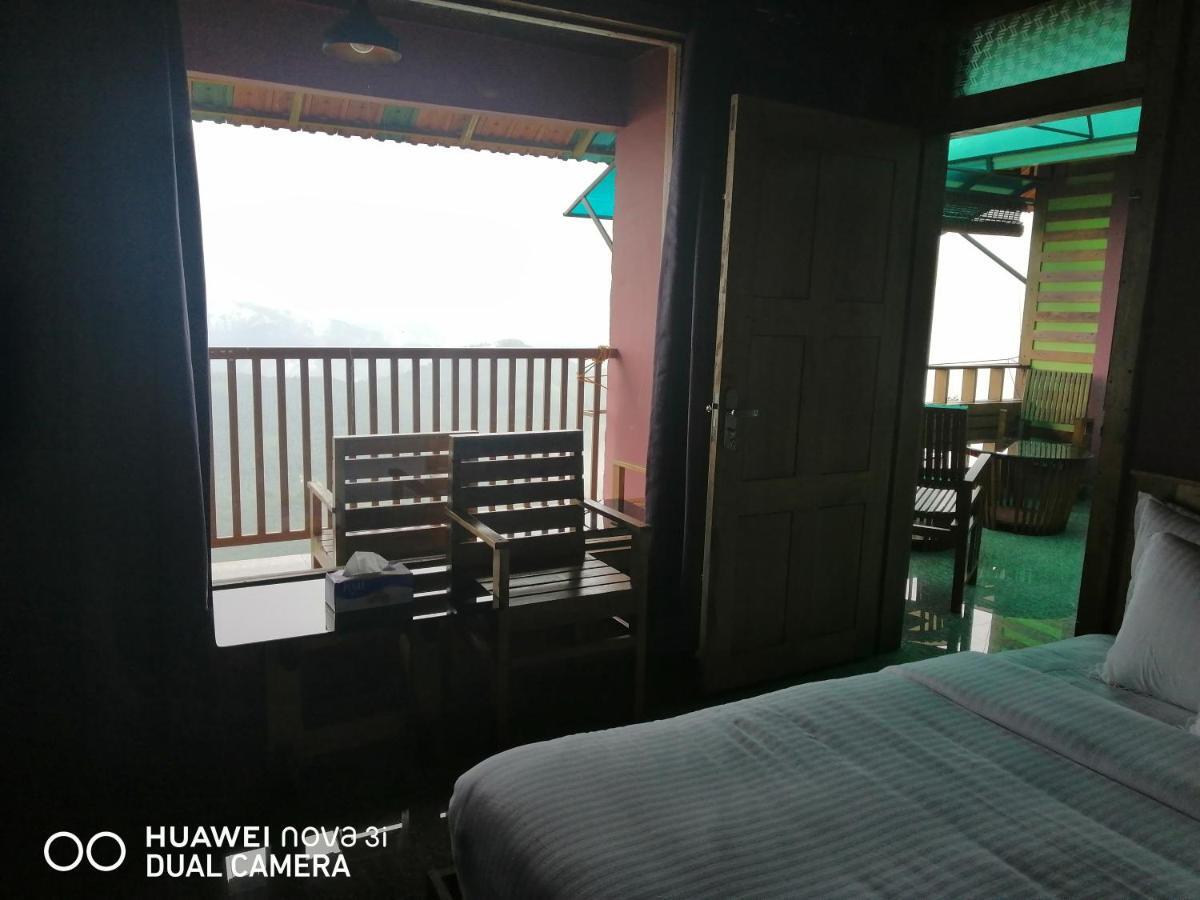 Stone Hills Hotel Канур Екстериор снимка