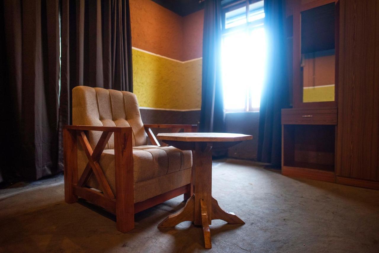 Stone Hills Hotel Канур Екстериор снимка