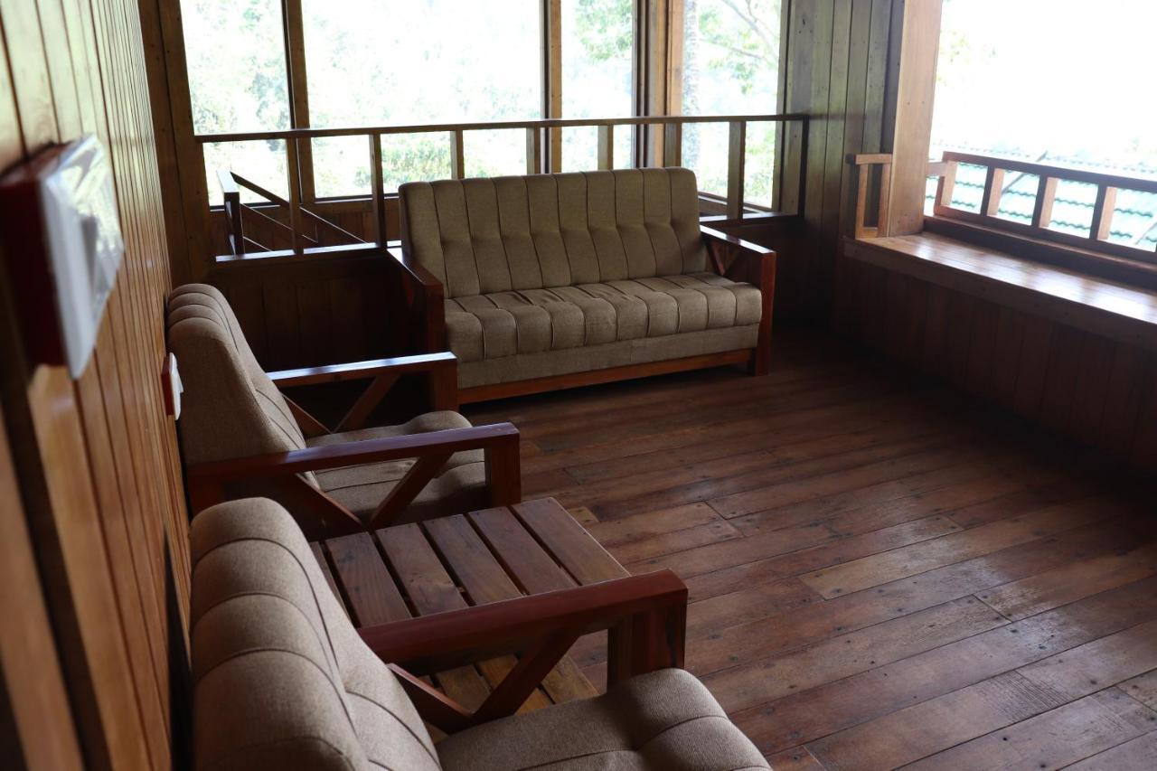 Stone Hills Hotel Канур Екстериор снимка